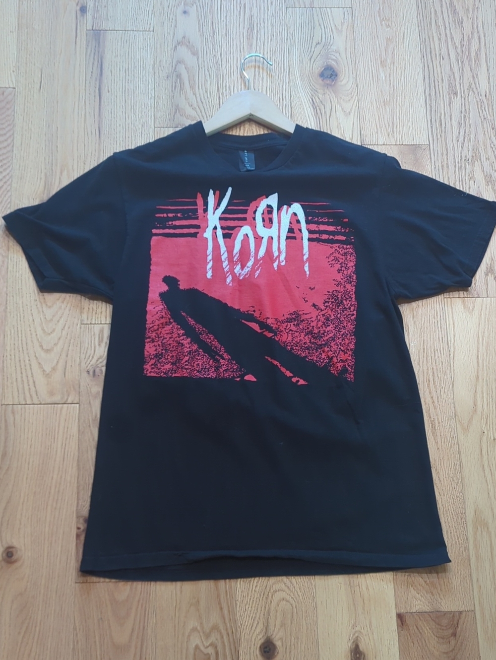 Optima. 'KORN' Graphic Band Tee. Size Medium.